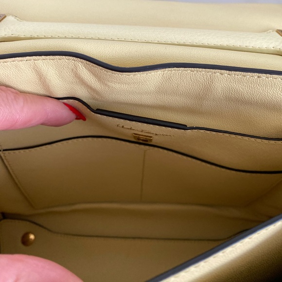 NEW‼️ Salvatore Ferragamo Mini Gancini Top Handle Calfskin Bag - Picture 10 of 16